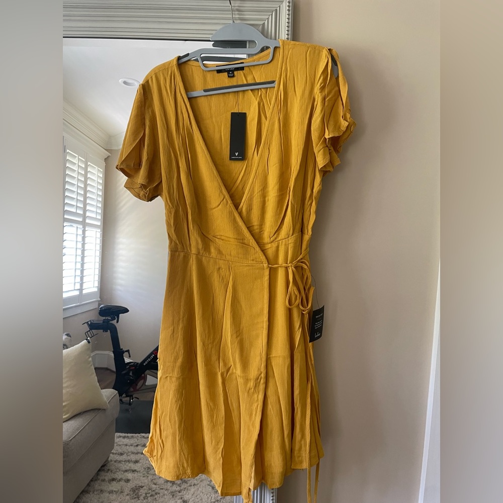 NWT Lulus mustard yellow wrap dress Med